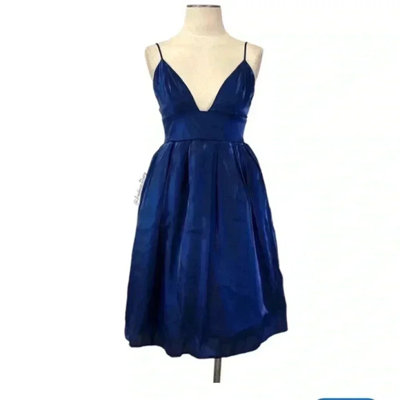 Lovers + Friends Dress size small NWT - Picture 2 of 7